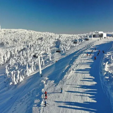 Eden Bed & Breakfast *