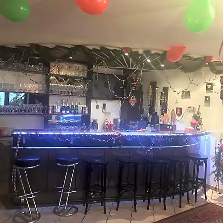 Eden Basen Z Widokiem Na Skrzyczne Bed & Breakfast